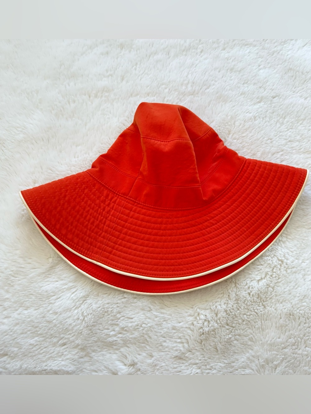 Hermes unisex bucket hat size 57 Authentic